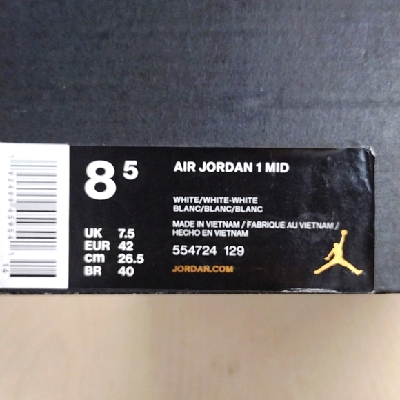 AIR JORDAN 1 MID-CUT BASKETBALL SHOES! - Picture 8 of 8